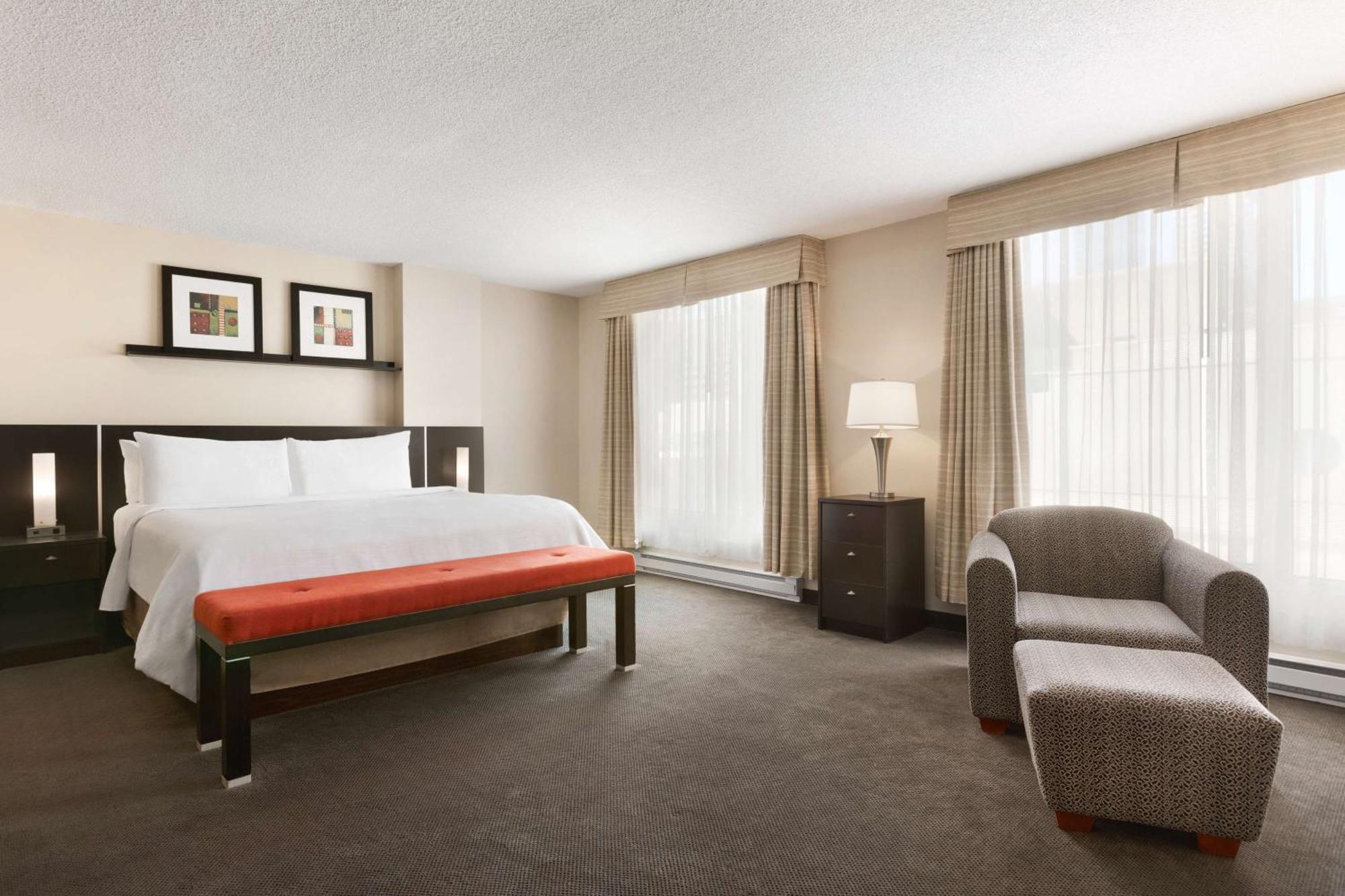 Embassy Suites By Hilton - Montréal Esterno foto