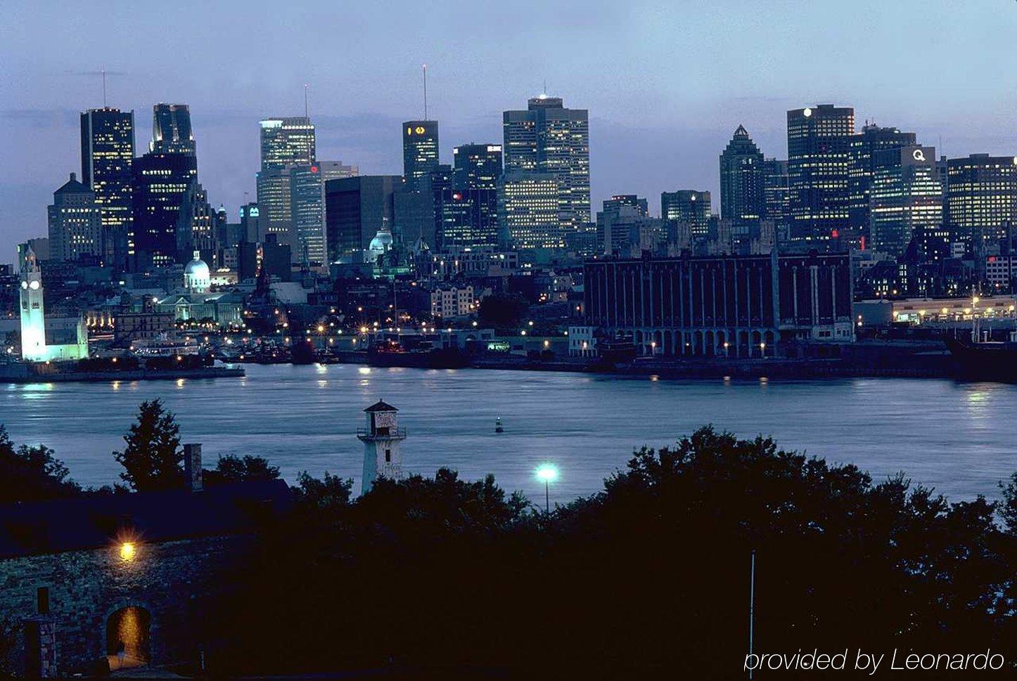 Embassy Suites By Hilton - Montréal Esterno foto